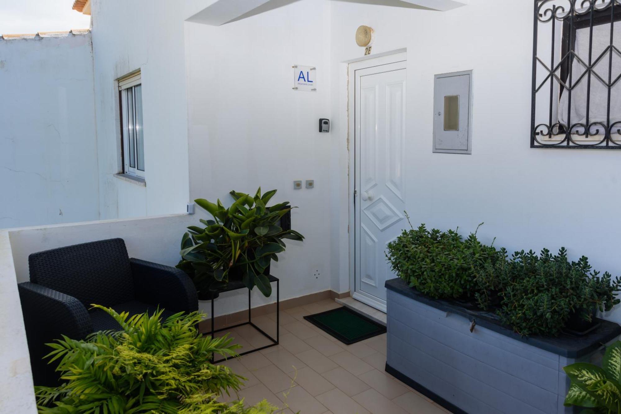 Hillside Studio With Sea View & Fibre Internet Albufeira Exteriör bild